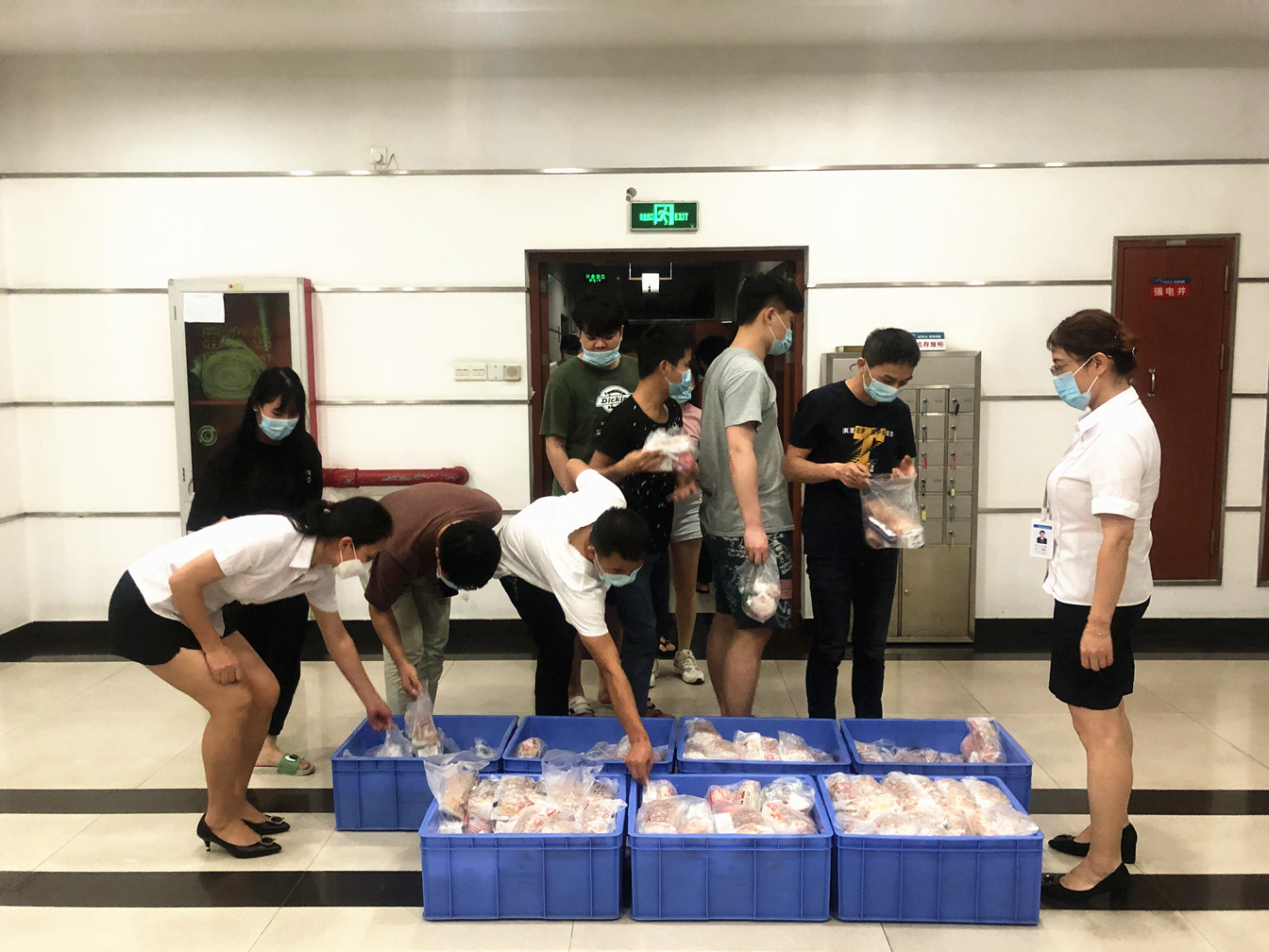 暖人心，鼓干劲  公司工会慰问一线加班员工